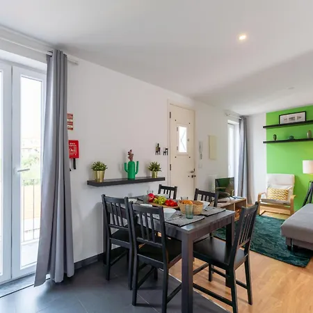 Apartment Hill House - No. 589a Lisbon