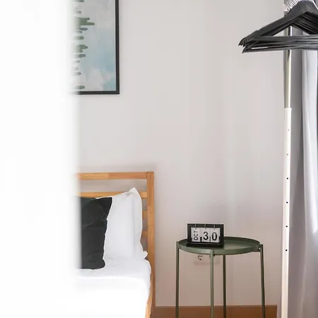 Hill House - No. 589a *