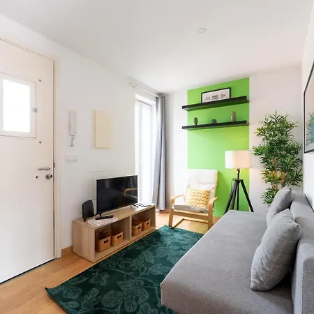 Apartment Hill House - No. 589a